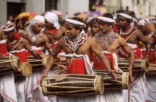 ぺラヘラ祭り・世界遺産・アーユルヴェーダで伝統を堪能する６泊８日間