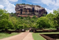 スリランカ定番観光３泊＆アユールヴェーダ３泊（カルナカララ） ６泊８日間